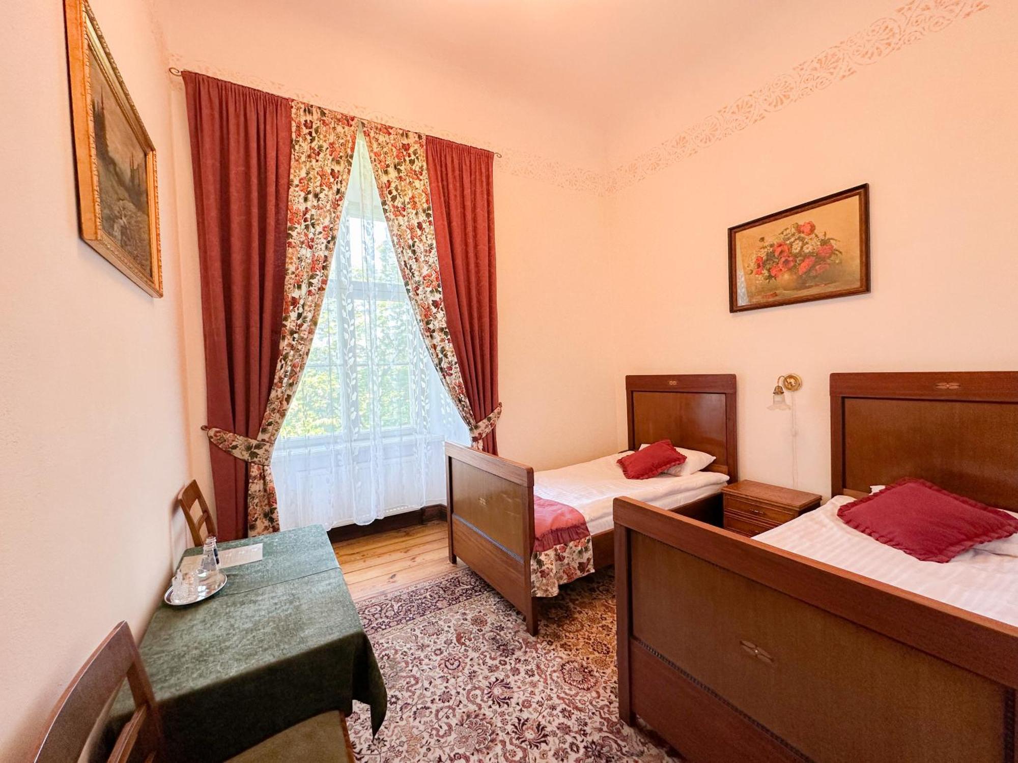 Edoles Pils Hotel Cameră foto