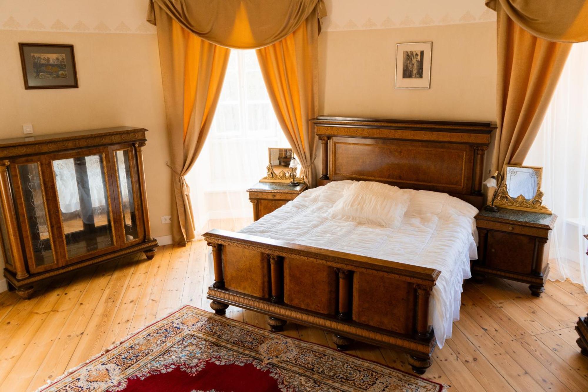 Edoles Pils Hotel Cameră foto